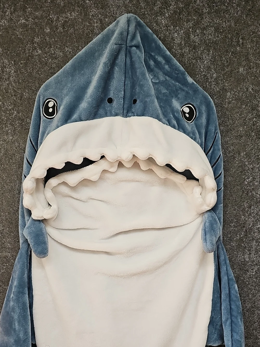 Touchat Wearable Shark Blanket, Blue White, Soft Velour, Size Medium For 59